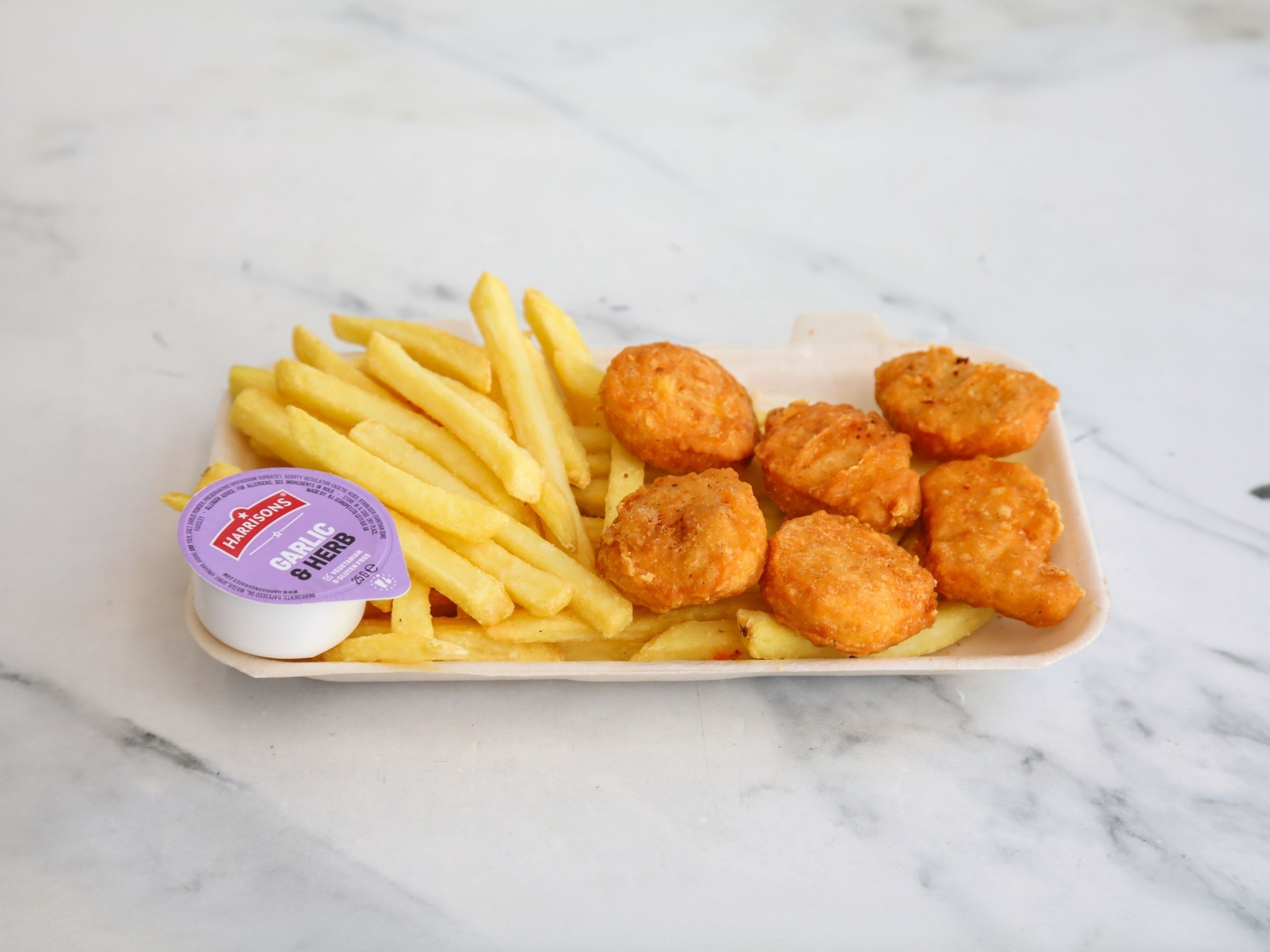 Chicken Nuggets with Fries (6 Pcs)